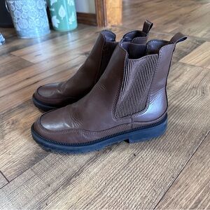 Girls Brown‎ Chelsea Boots Size 4